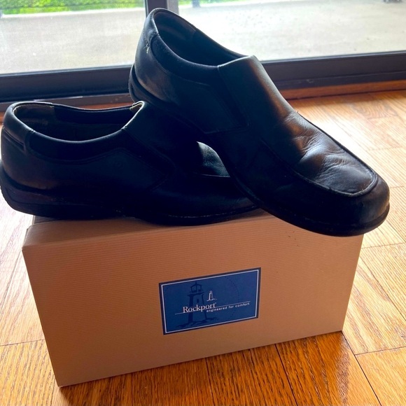 Rockport Black Leather Flats Sleek Minimalist Design - Picture 3 of 10